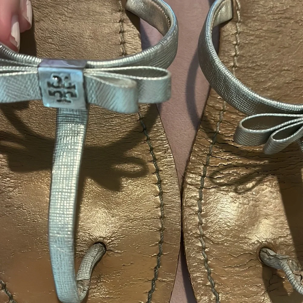 Tory Burch Metallic Silver Bow Thong Sandals